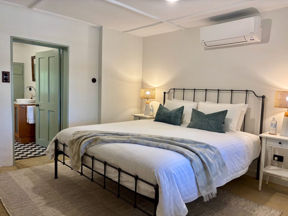 Image of the left side of the bedroom in the Menge cottage.